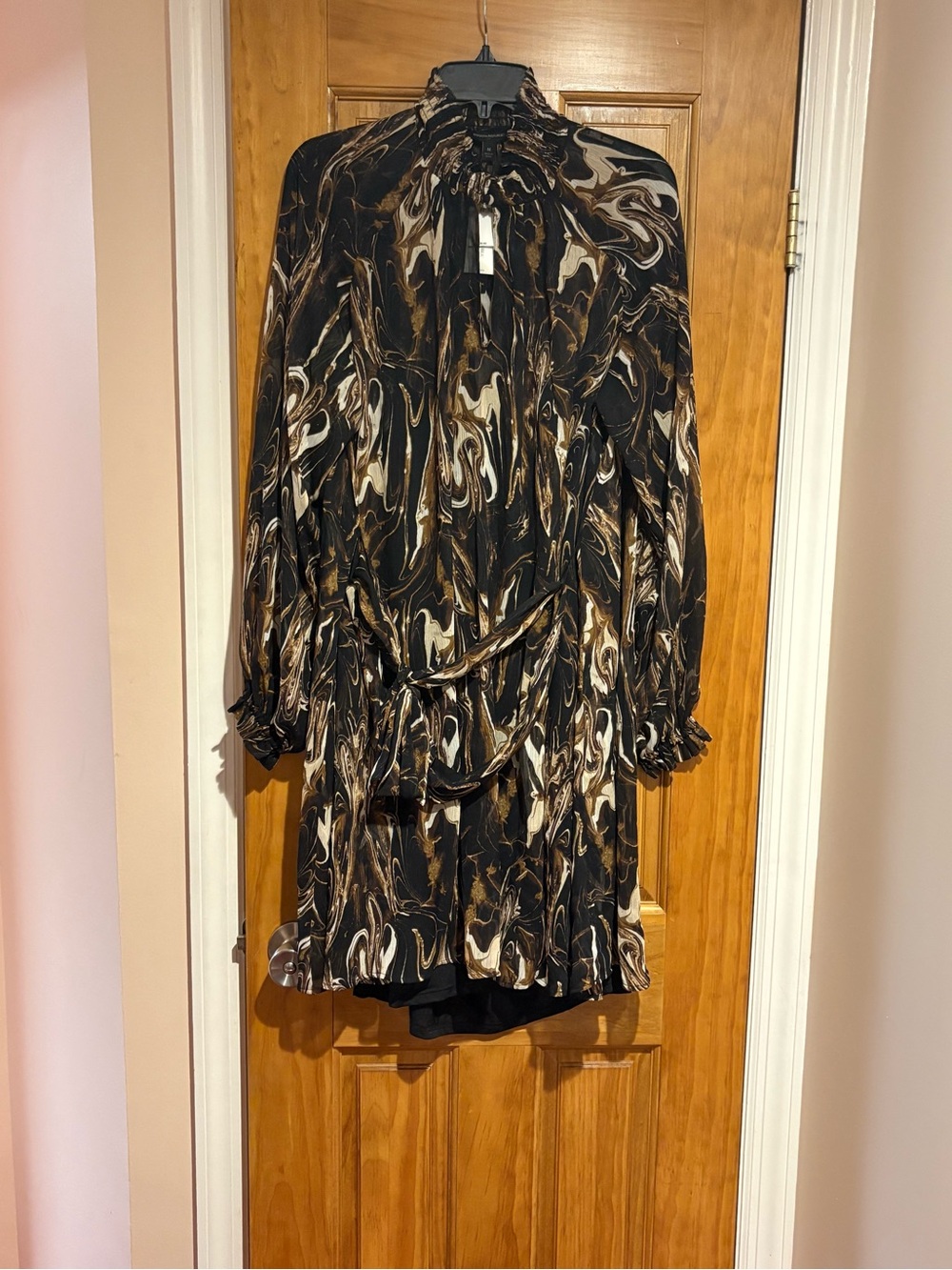 Banana Republic Women’s Brown and Black Swirl dress.